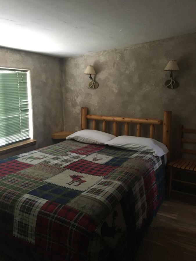 Riverbend Resort 南福克 外观 照片