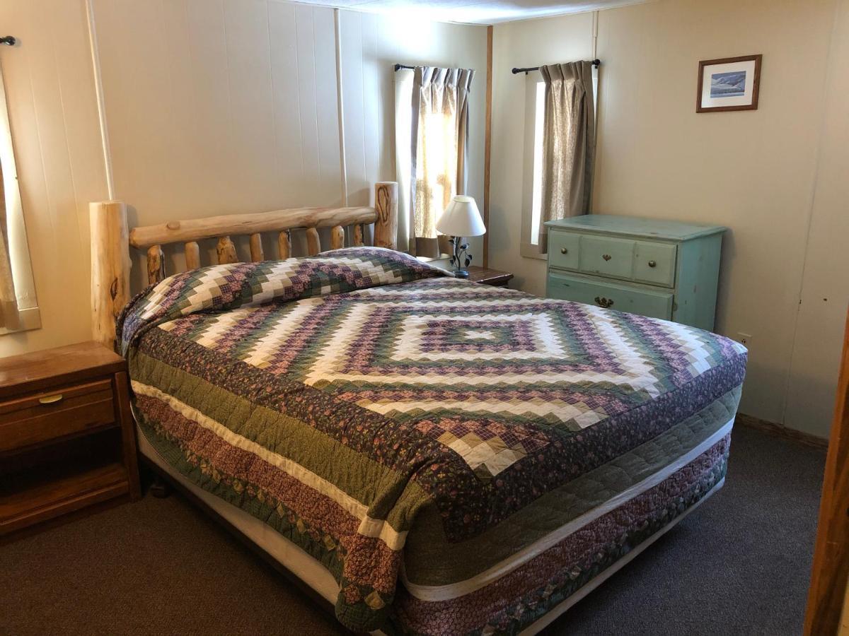 Riverbend Resort 南福克 外观 照片
