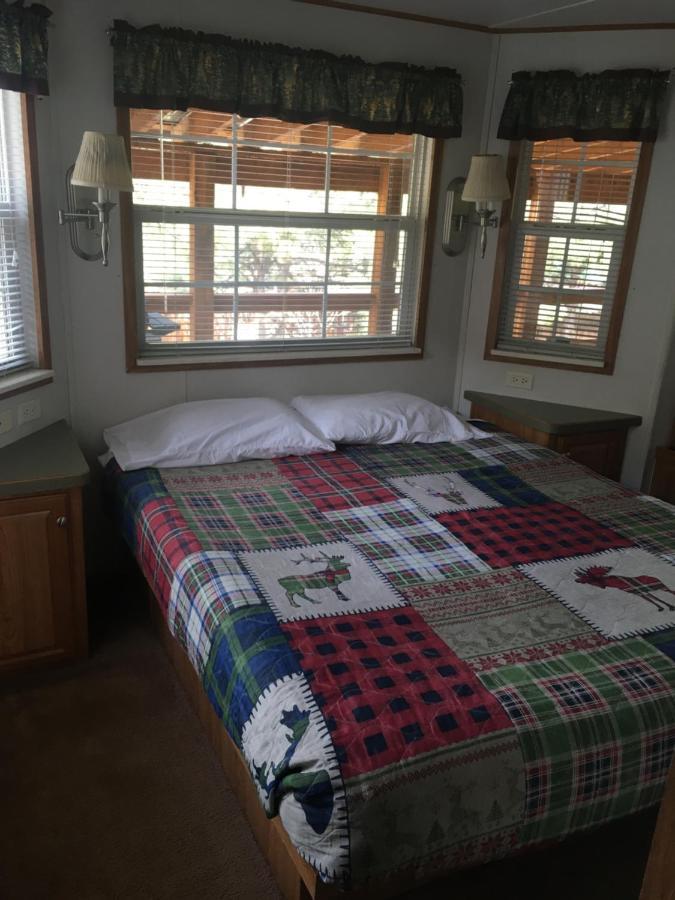Riverbend Resort 南福克 外观 照片