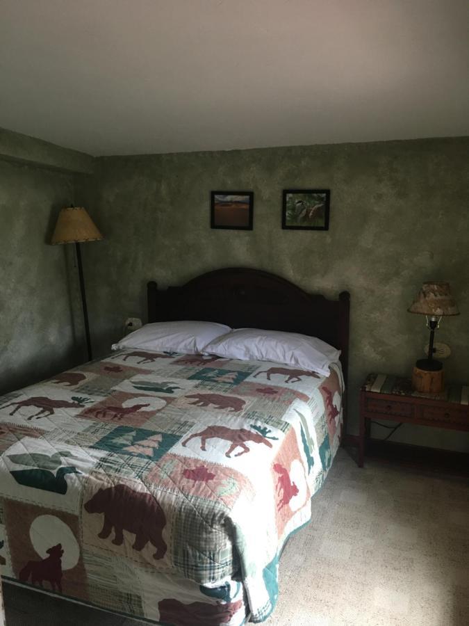 Riverbend Resort 南福克 外观 照片